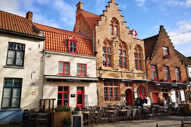 Bruges Walking Tour - Group Size and Accessibility