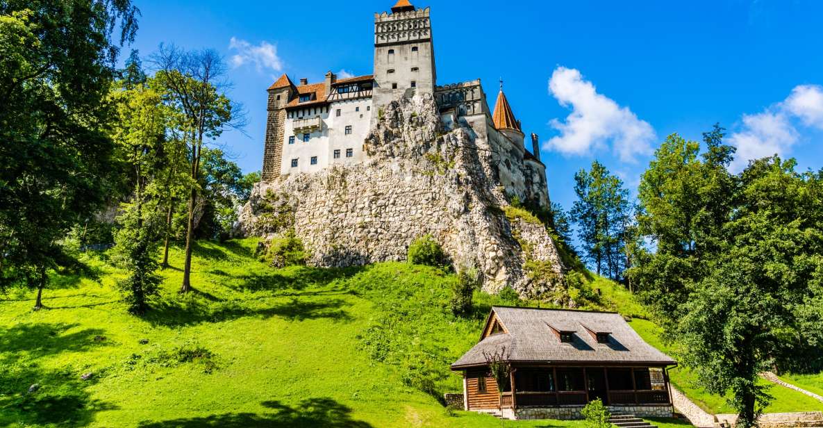 Bucharest: Day Trip to Dracula Castle, Peles Castle & Brașov - Transportation and Amenities