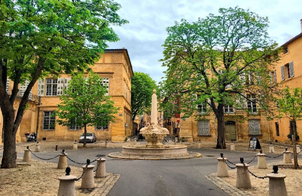 Calanques of Cassis, Aix-en-Provence & Wine Tasting Day Tour - Aix-en-Provence Old Town