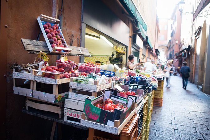 Cesarine: Market Tour & Cooking Class at Locals Home in Bologna - Location and Meeting