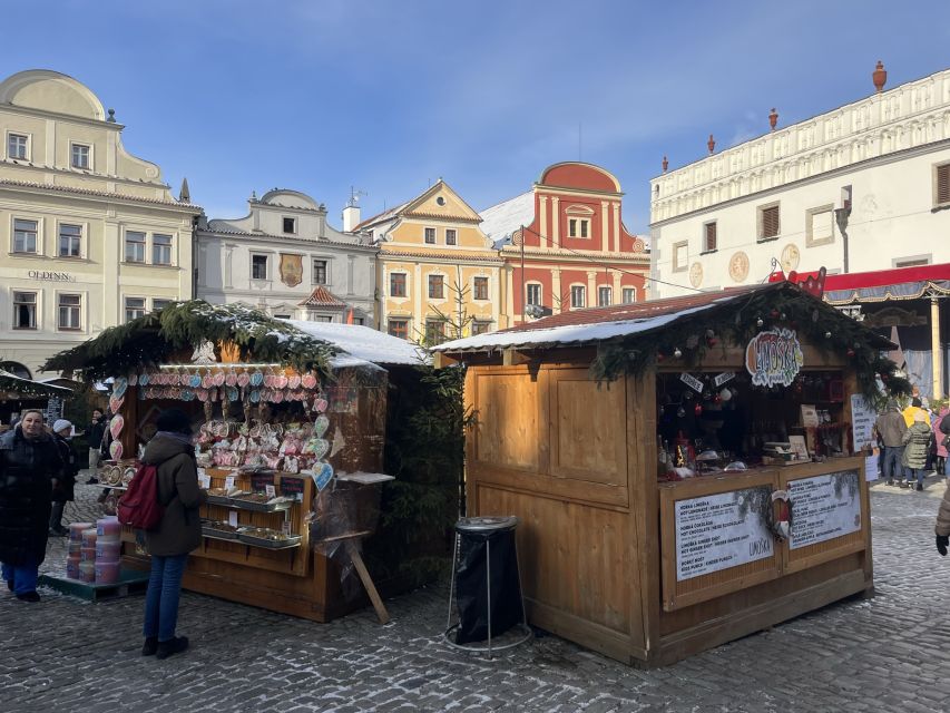 Cesky Krumlov: Private Christmas-Themed Walking Tour - Castle Museum and Tower