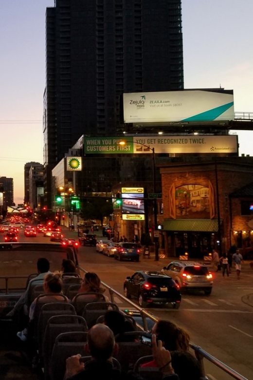 Chicago: Panoramic Sunset Tour With Live Guide - Tour Experience