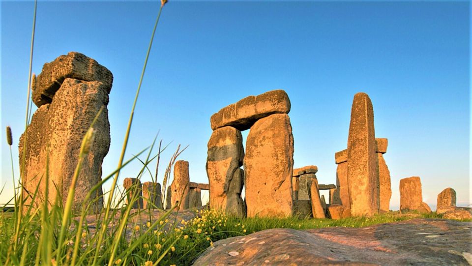 Deluxe London to Edinburgh Tour - 10 Days - Bath and Stonehenge