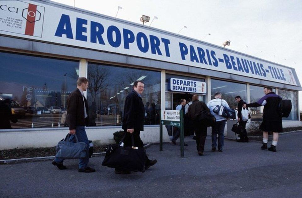 Departure Transfer From Paris to Beauvais Airport - Driver Qualifications