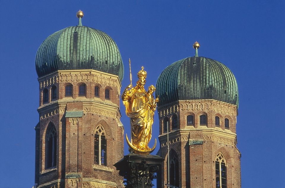 Discover Munich 2-Hour Small Group Walking Tour - Highlights of the Tour