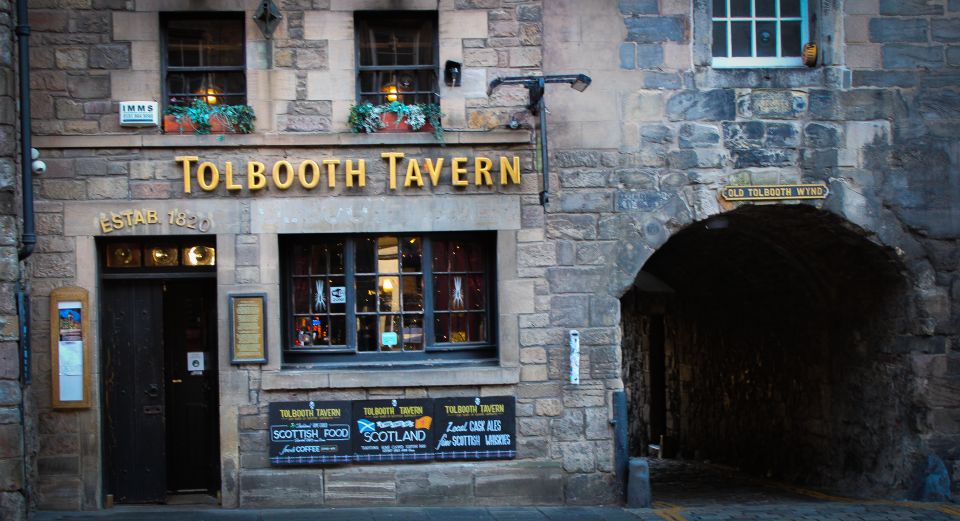 Edinburgh: Tolbooth Tavern Haggis Taster & Whisky Sampling - Sampling Scottish Cuisine