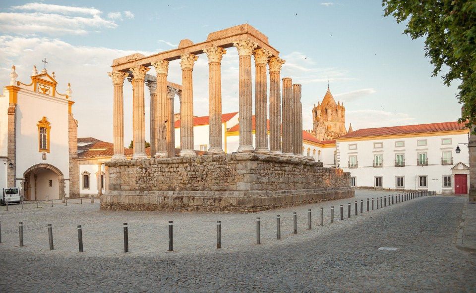 Évora Private Walking Tour - Manueline Architectural Splendor