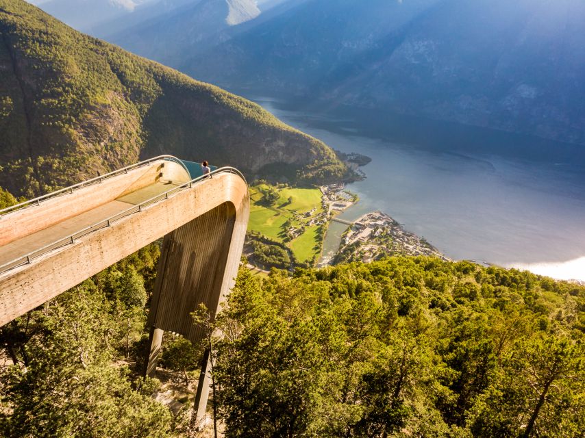 Flam: Spectacular Stegastein Viewpoint Tour With Shuttle Bus - Highlights of the Tour