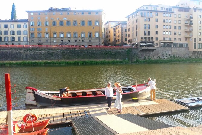 Florence River Cruise on a Traditional Barchetto - Meeting and Pickup