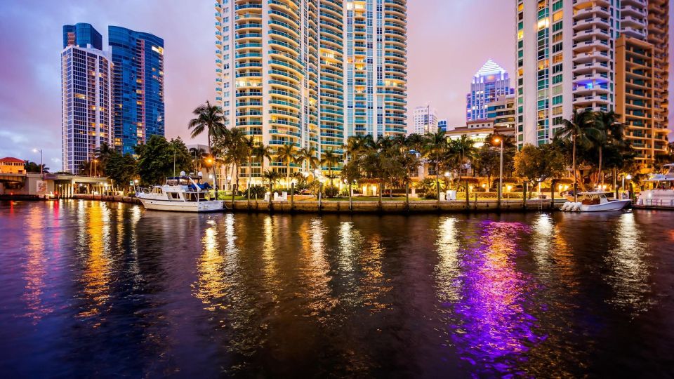 Fort Lauderdale: Night Cruise Through the Venice of America - Intimate Experience for up to 6 People