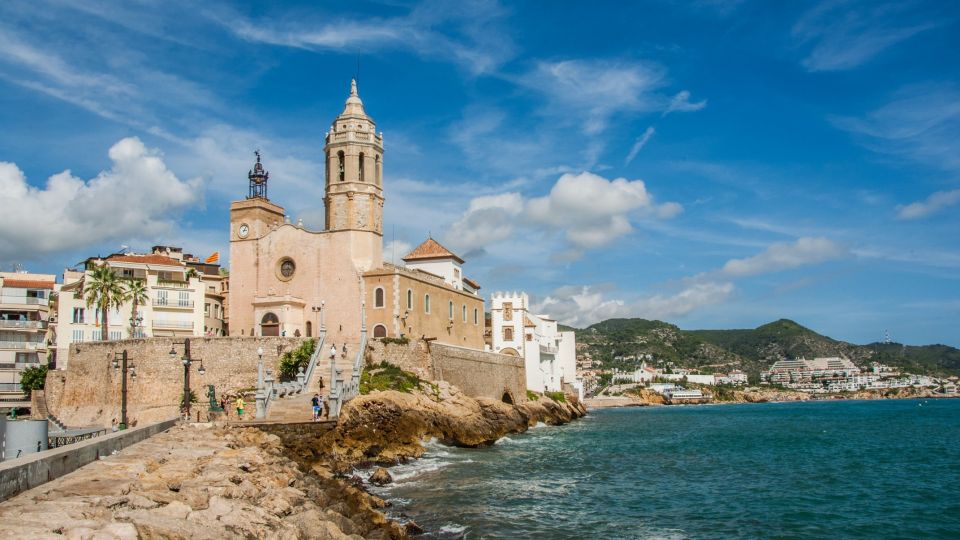 From Barcelona: Tarragona & Sitges Full Day Tour With Pickup - Sitges Highlights