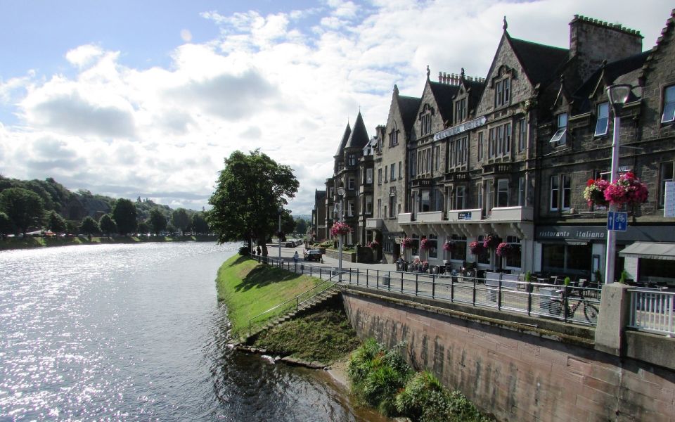 From Glasgow: Loch Ness, Inverness and Highlands 2-Day Tour - Viewing Britains Tallest Mountain