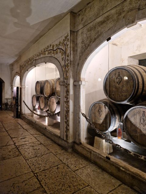 From Lisbon: Wine Tasting Tour and Traditional Tile Factory - Itinerary