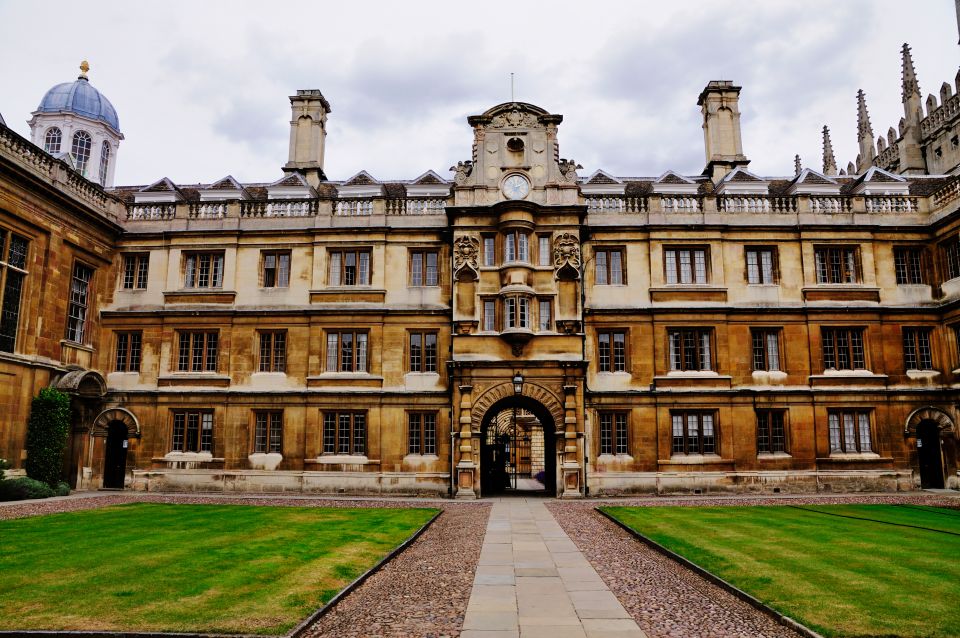 From London: Oxford & Cambridge Day Tour - Visiting Bodleian Library