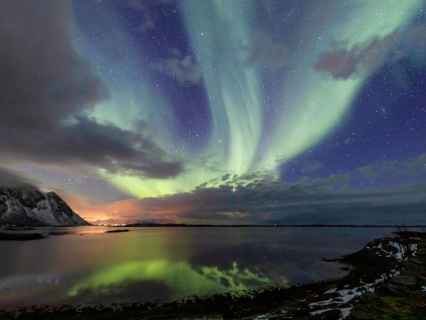 From Svolvær: Guided Northern Lights Tour by Van - Tour Highlights