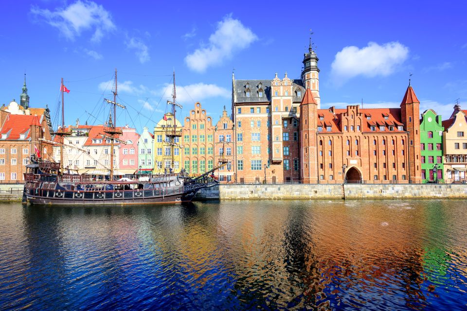 Gdańsk: Old Town Private Walking Tour With Legends and Facts - Meeting Point and Accessibility