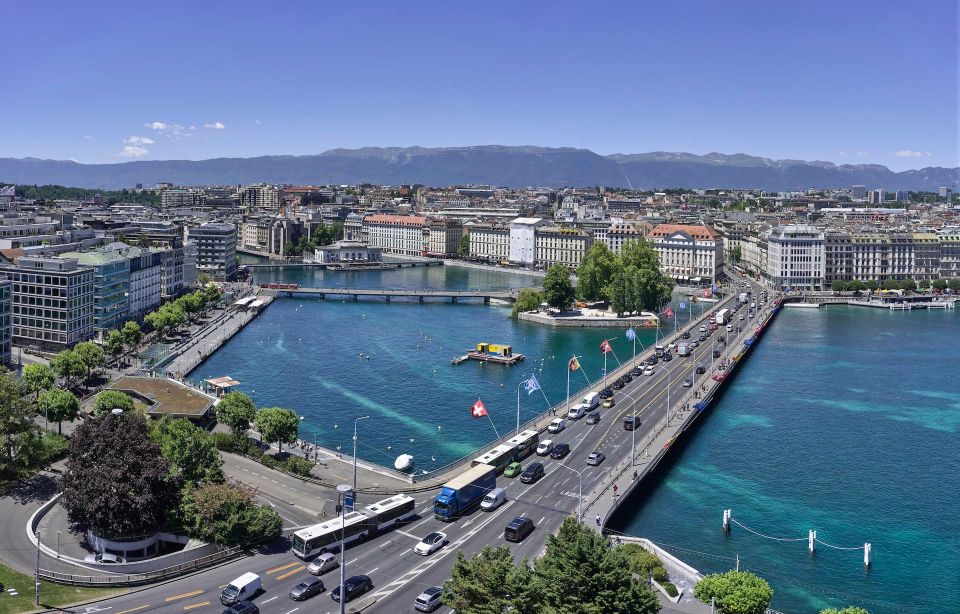 Geneva: Self-Guided Audio Tour - Tour Itinerary and Attractions