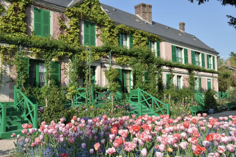 Giverny: Monets House & Gardens Private Guided Walking Tour - Exploring Monets House