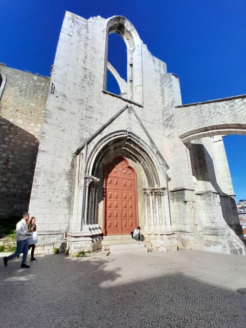 Half Day (4 Hours) Lisbon Sightseeing Highlights Tour - Alfama Neighborhood Exploration