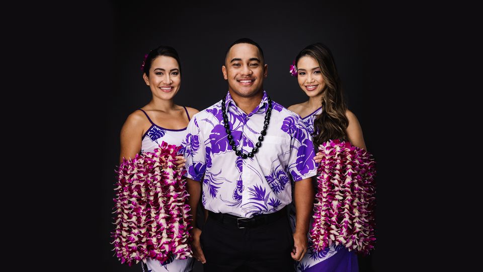 Kahului Airport: Maui Flower Lei Greeting Upon Arrival - Greeting Process