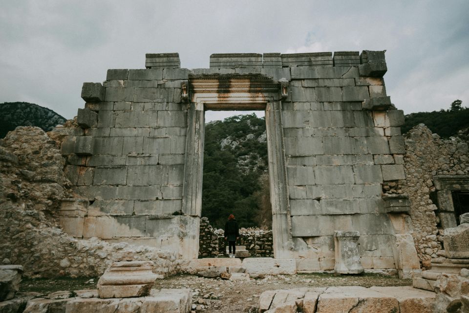 Karaincave Ofneandertals+Caravanserai Ofseljucs/Privatetour - Caravanserai of Seljucs