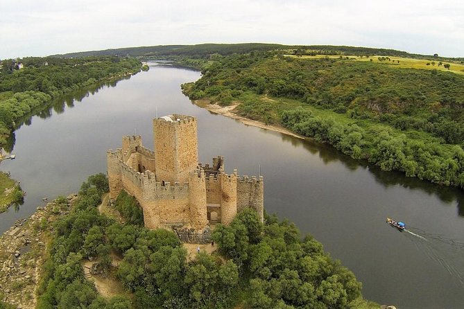 Knight Templars Private Day Tour FROM LISBON - Almourol Castle and Tomar - Exploring Almourol Castle