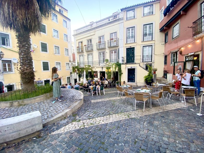 Lisbon: Alfama District Smartphone Audio Walking Tour - Tour Features