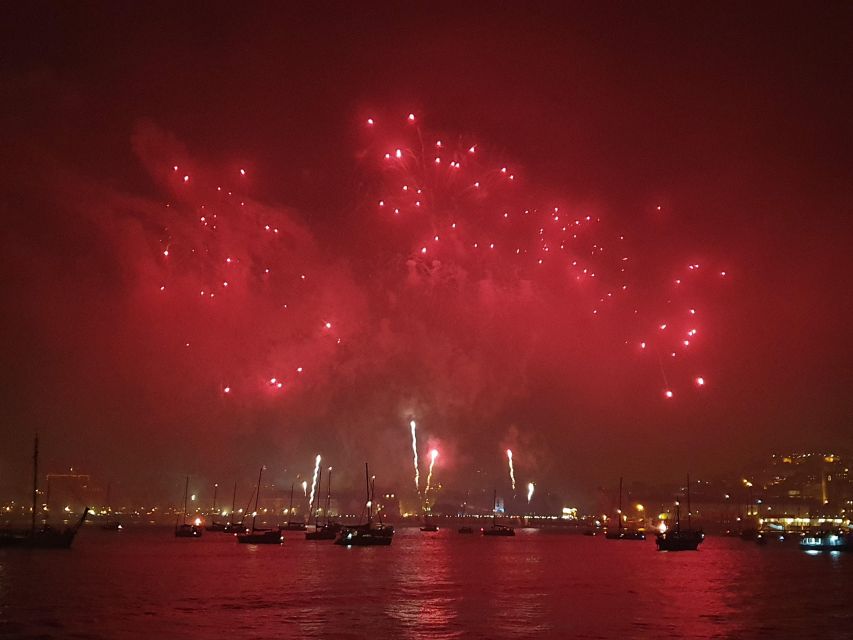 Lisbon: Tagus River New Years River Boat Cruise - Inclusions and Amenities