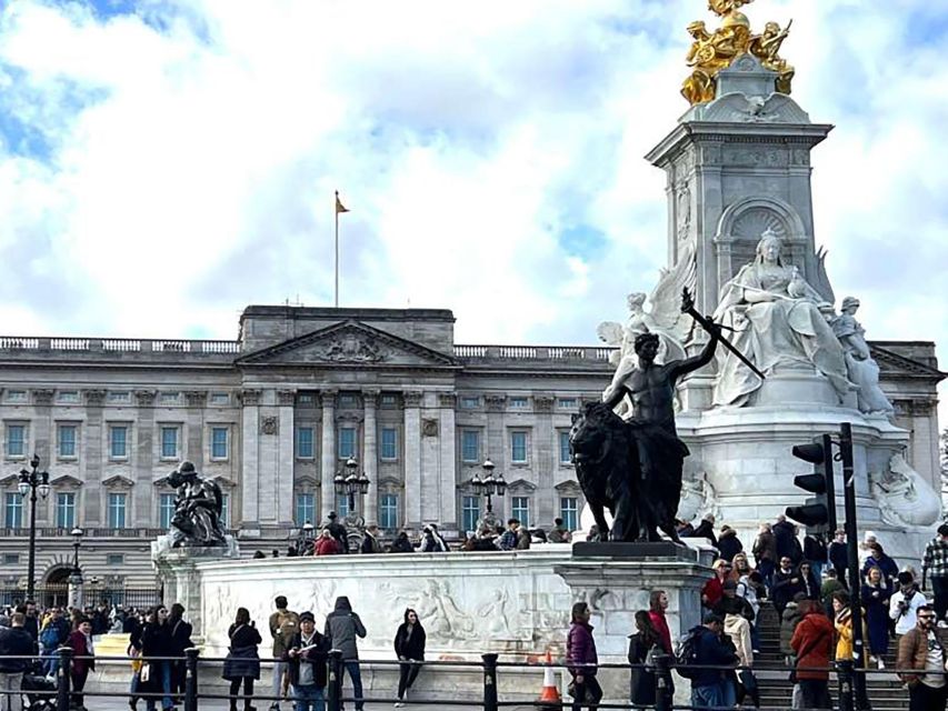 Londons Top Attractions: Half-Day Tour - Buckingham Palace and Changing of the Guard