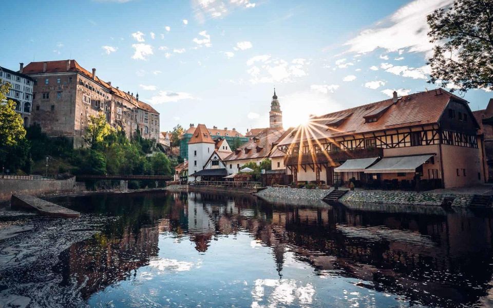 Luxury Transfer From Prague to ČEsky Krumlov - Experience Highlights