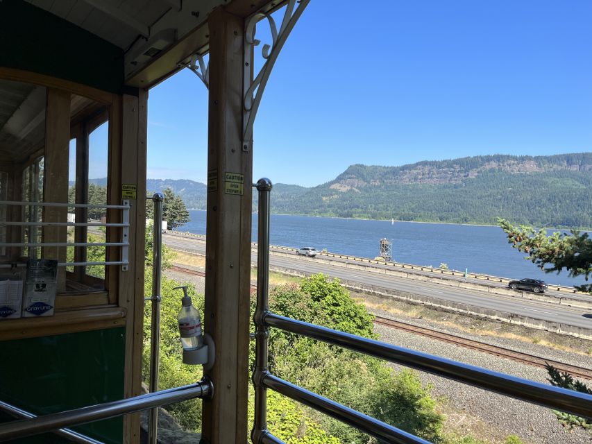 Multnomah Falls: Waterfall Corridor Hop-On Hop-Off Trolley - Included Features