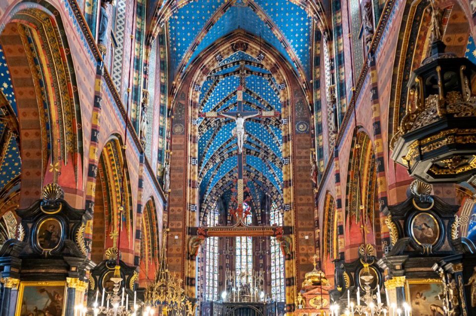 Old Town, St. Marys Basilica and Rynek Underground Tour - Included in the Tour