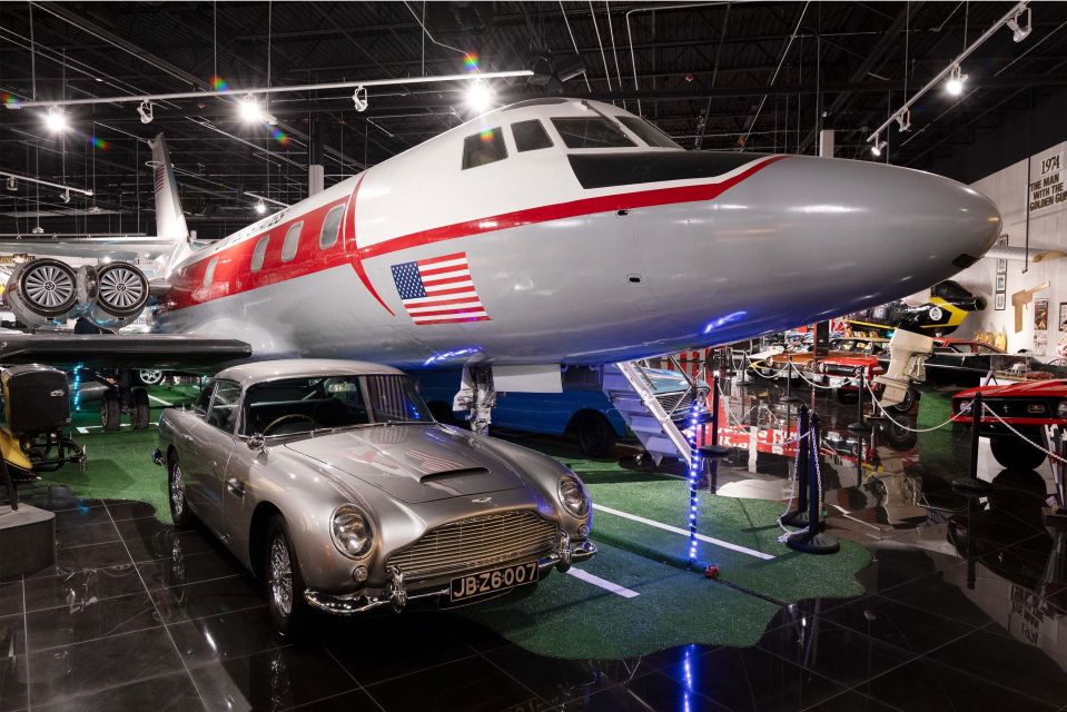 Orlando: Orlando Auto Museum at Dezerland Park - Themed Exhibit Highlights