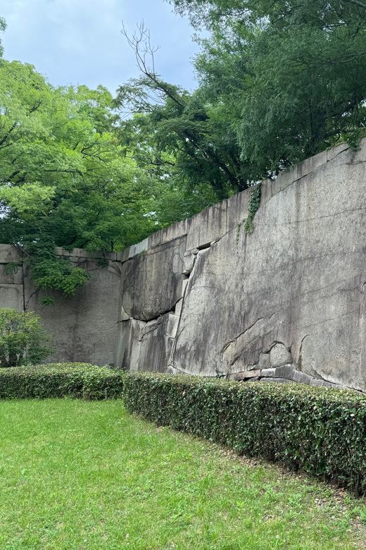 Osaka: Guided Tour of Osaka Castle Park in 90 Minutes - Itinerary Highlights