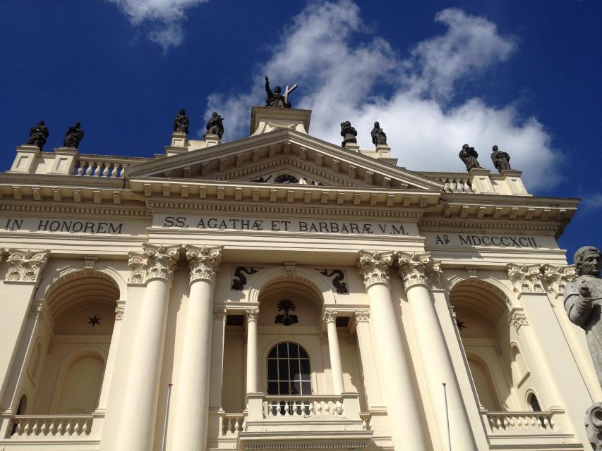 Oudenbosch: Tour at Basilica of the Holy Agatha and Barbara - Experience Highlights