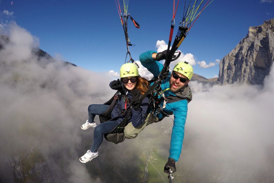 Paragliding Tandem Flight in Interlaken - Certified Paragliding Tandem Pilot