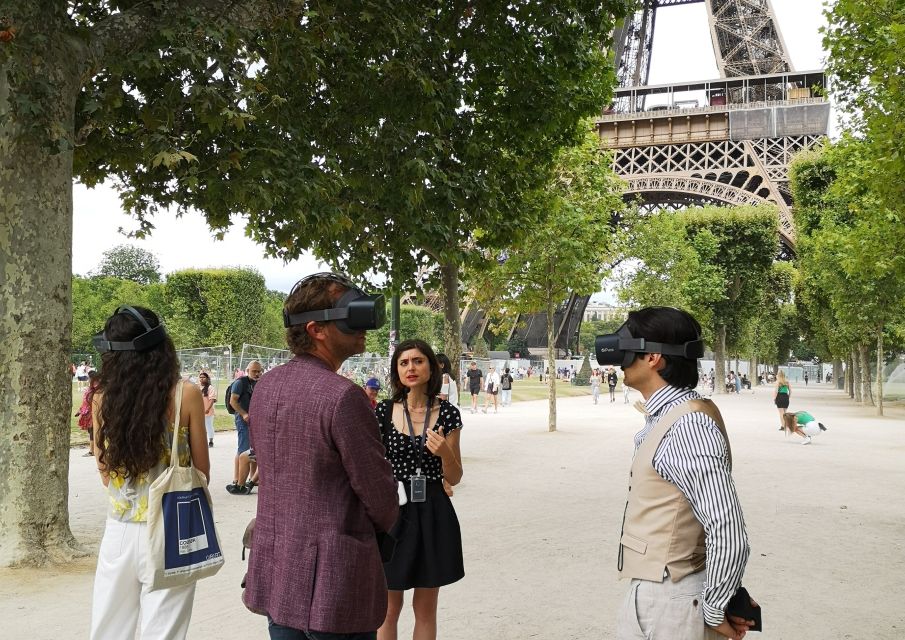 Paris : Immersive Eiffel Tower Tour With Virtual Reality - Virtual Reality Technology