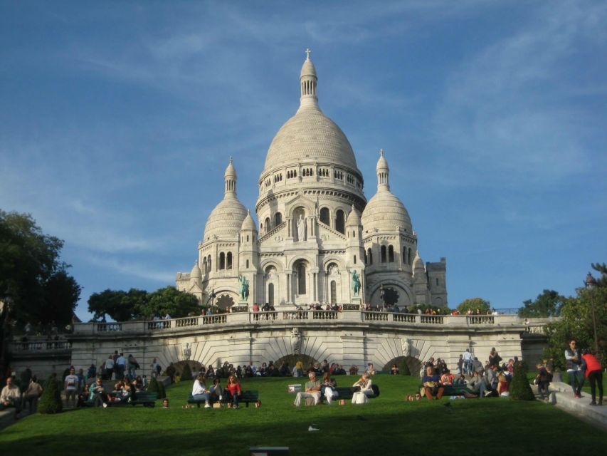 Paris: Montmartre Walking Tour With Local Resident - Famous Artists of Montmartre