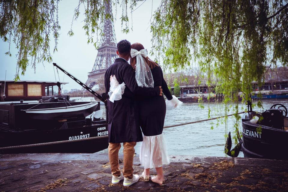 Paris: Private Photoshoot Near the Eiffel Tower - Capturing the Eiffel Tower