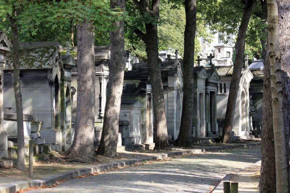 Paris: Stories of Père Lachaise Cemetery Walking Tour - Tomb of Héloïse and Abélard