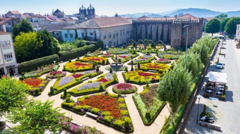 Porto: Braga & Guimarães Private Tour - Historic Guimarães Center