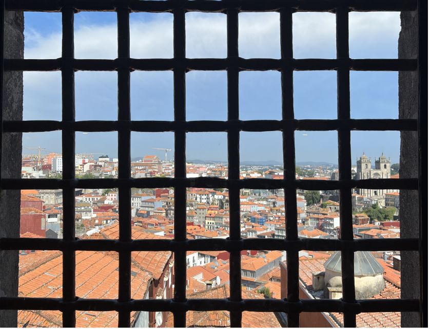 Porto: Mysteries, Legends, and Crimes Walking Tour - Unsolved Crime in Porto