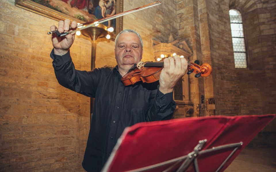 Prague: Music of Prague Castle at St. George Basilica - Architectural Significance of the Venue