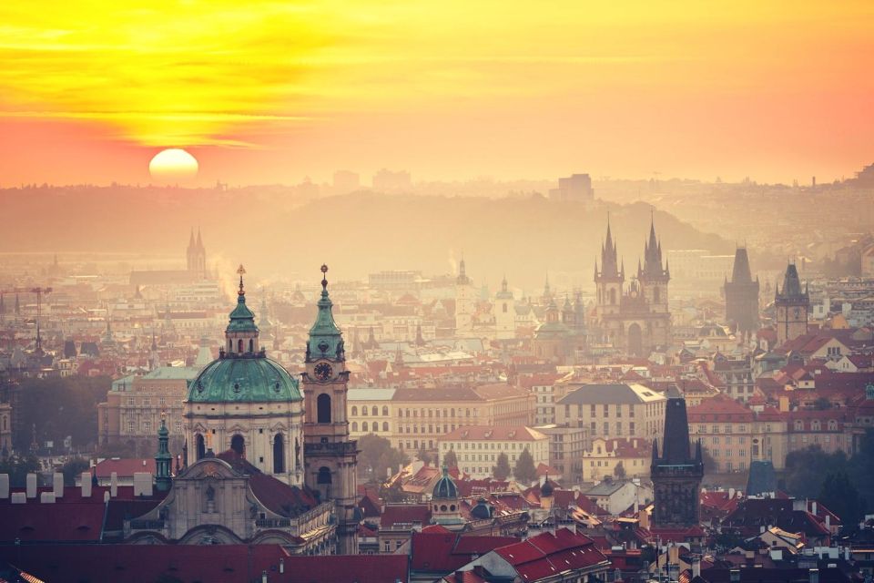 Prague: Walking Tour With Audio Guide on App - Tour Features and Inclusions