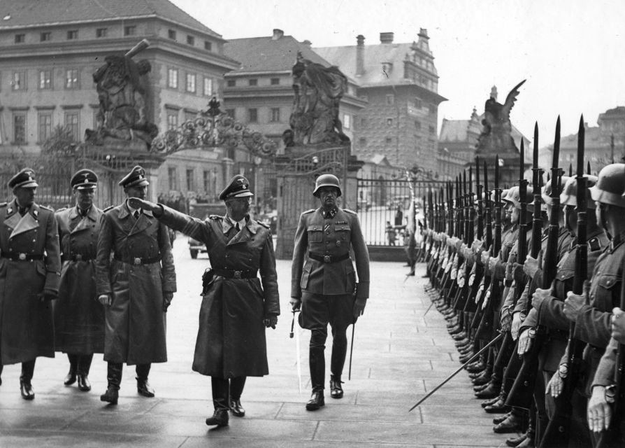 Prague: World War II and Communist History Tour - Key Locations