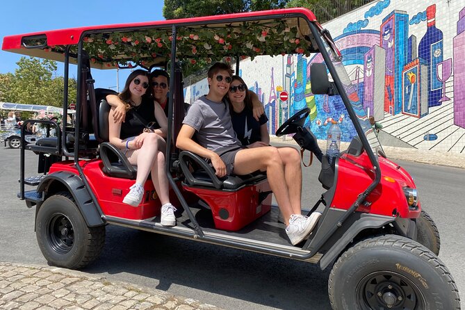 Private 1H30 Tuk Tuk Tour in Lisbon City - Meeting and End Point