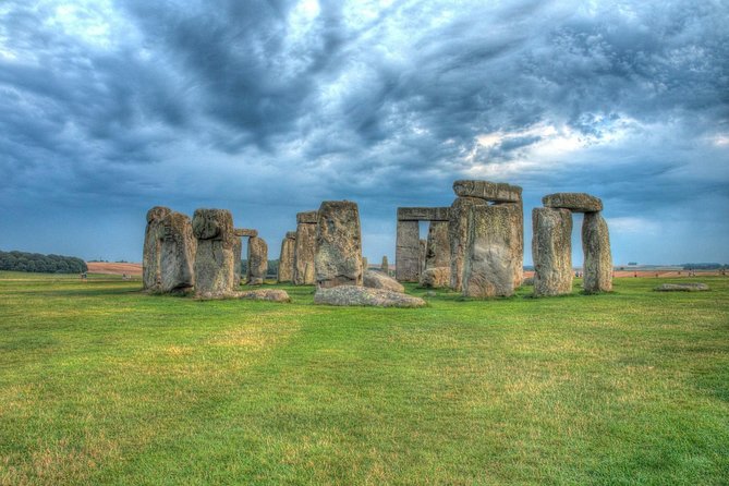 Private Driver Guided Tour Stonehenge Windsor Castle and Bath. - Meeting and Pickup