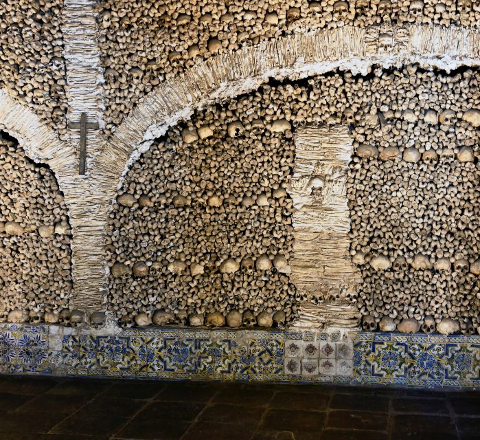 Private Évora World Heritage Tour From Lisbon - Visiting the Bones Chapel