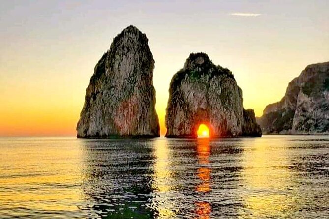 Private Tour of Capri by Boat at Sunset With Aperitif - Accessibility and Participation