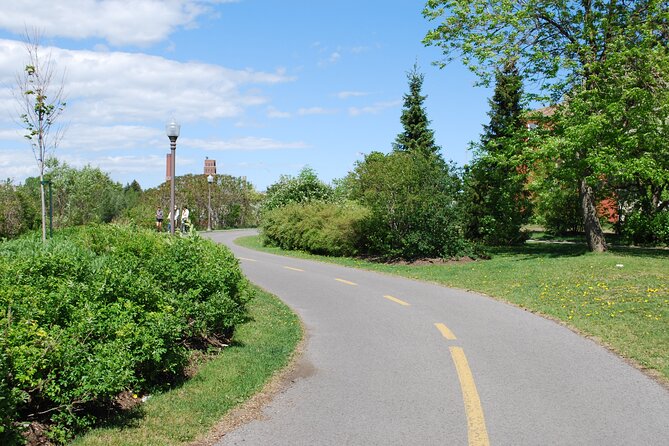 Quebec City Bike Rentals - Accessibility and Transportation Options